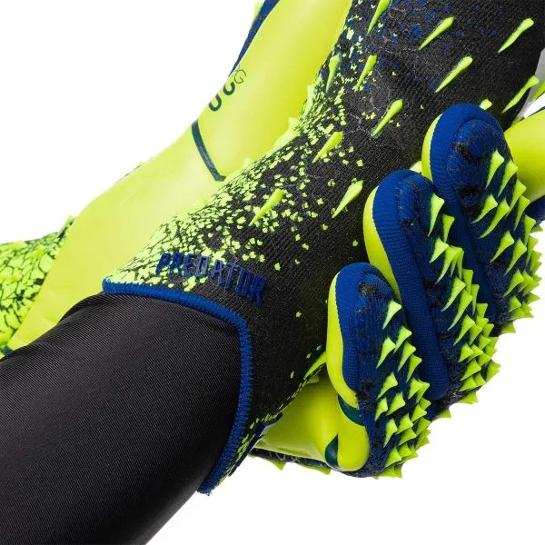 adidas Predator Pro Goalkeeper Gloves