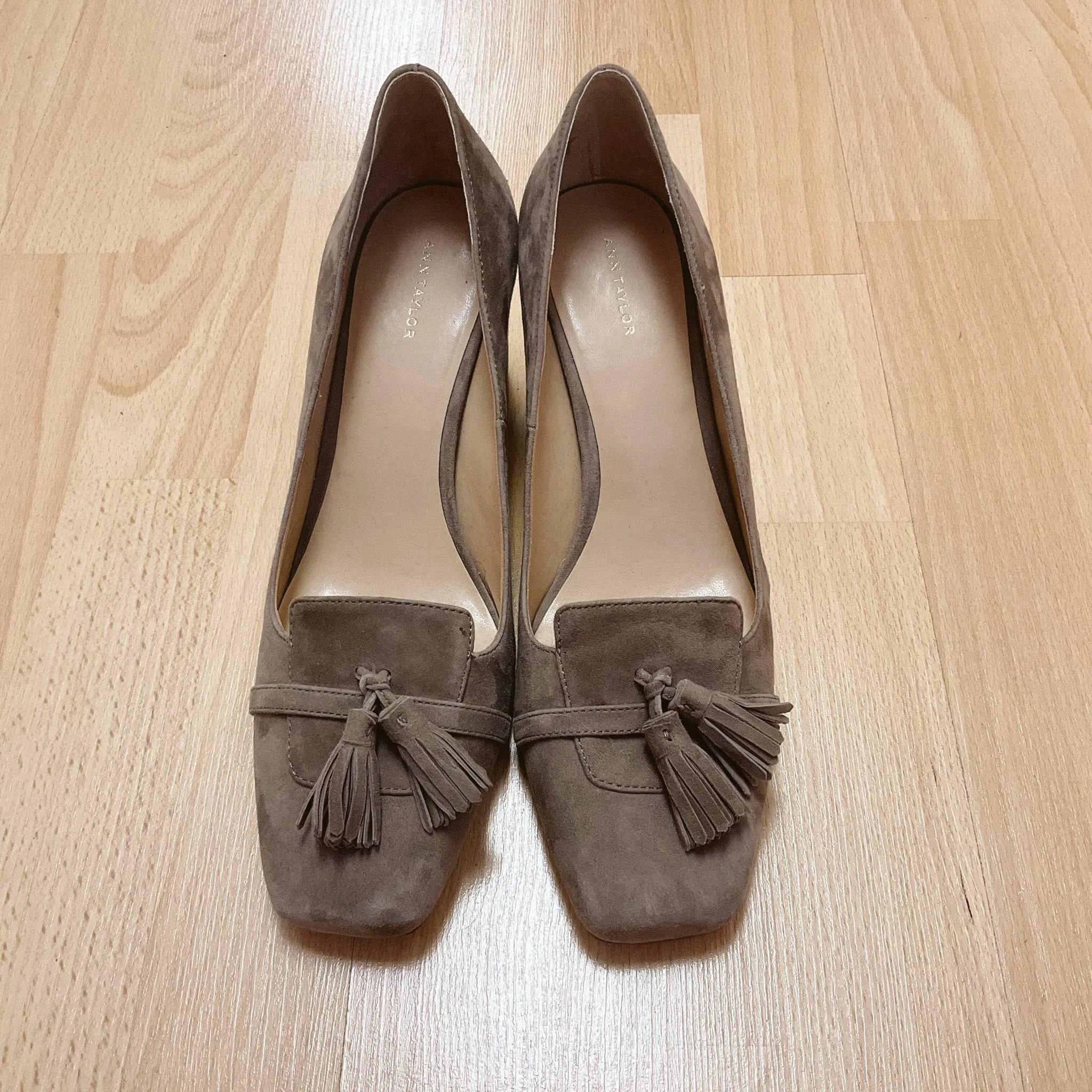 Ann Taylor Heel Size 8.5