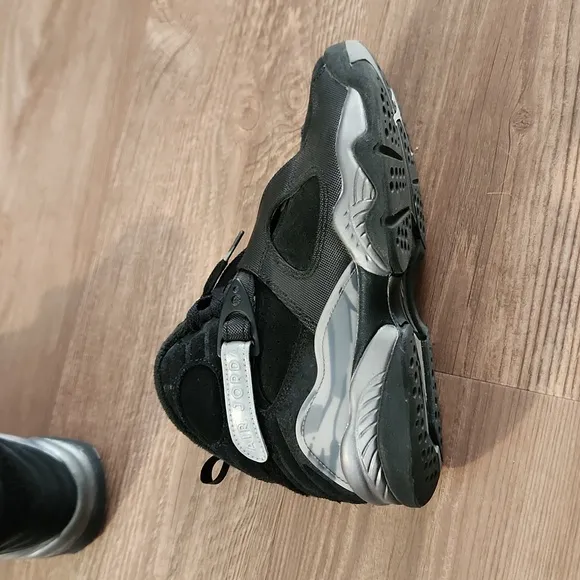 Boys Jordan Air 8 Shoes