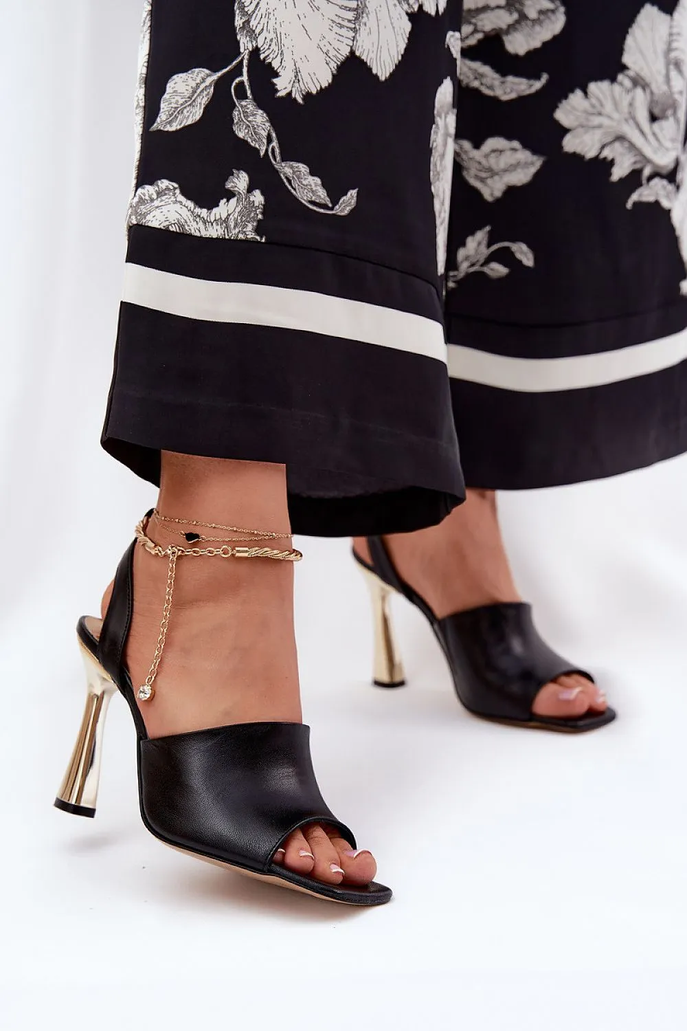 Heel sandals