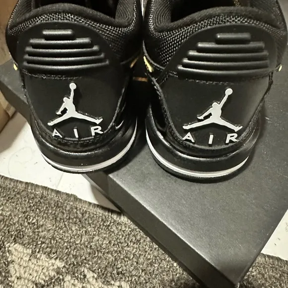 Jordan Legacy Lows 312