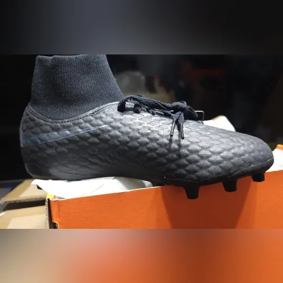 JR Hypervenom 3 Academy DF FG, soccer cleats, black, youth size 4