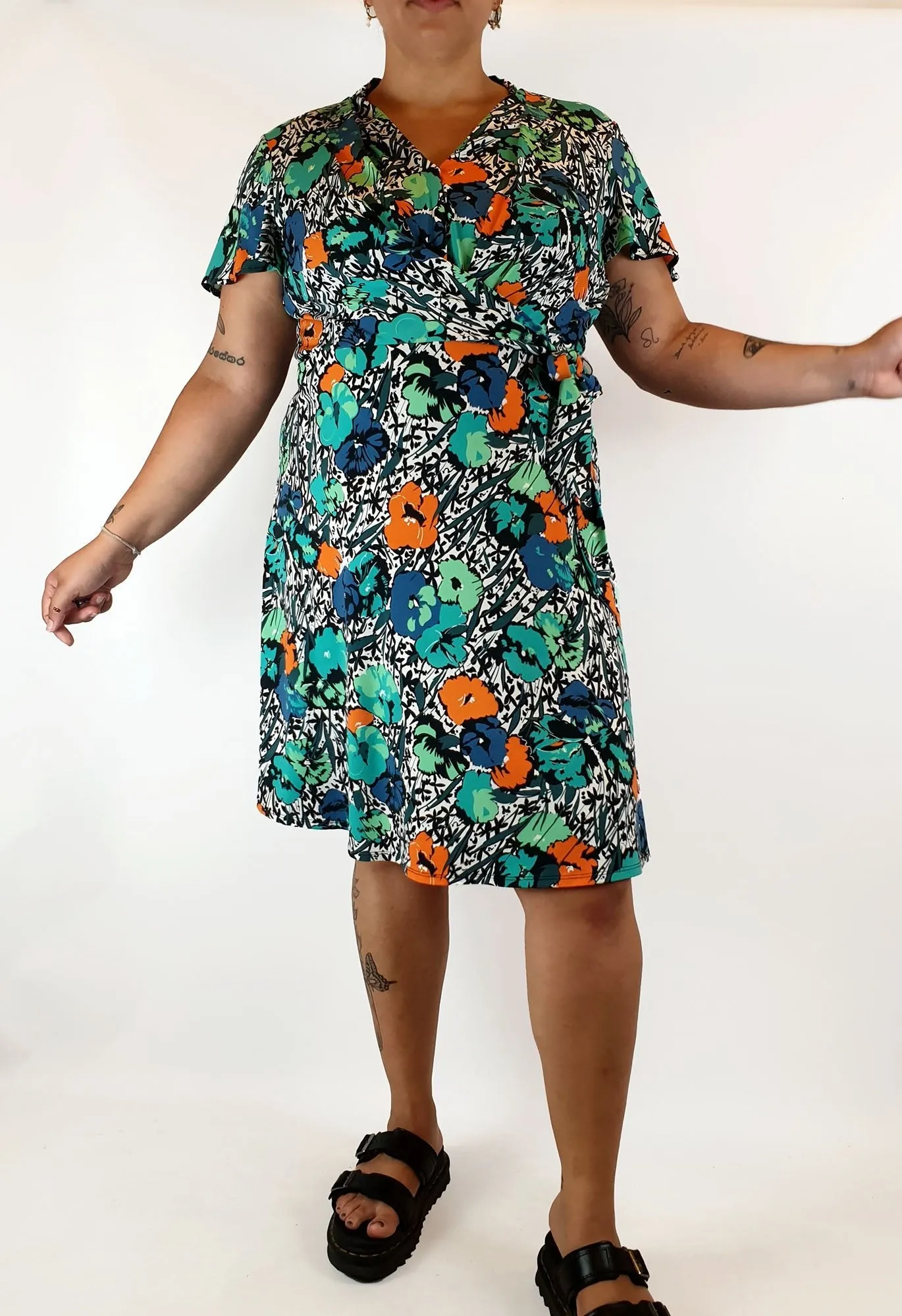 Leona Edminston green-based floral print dress size 16