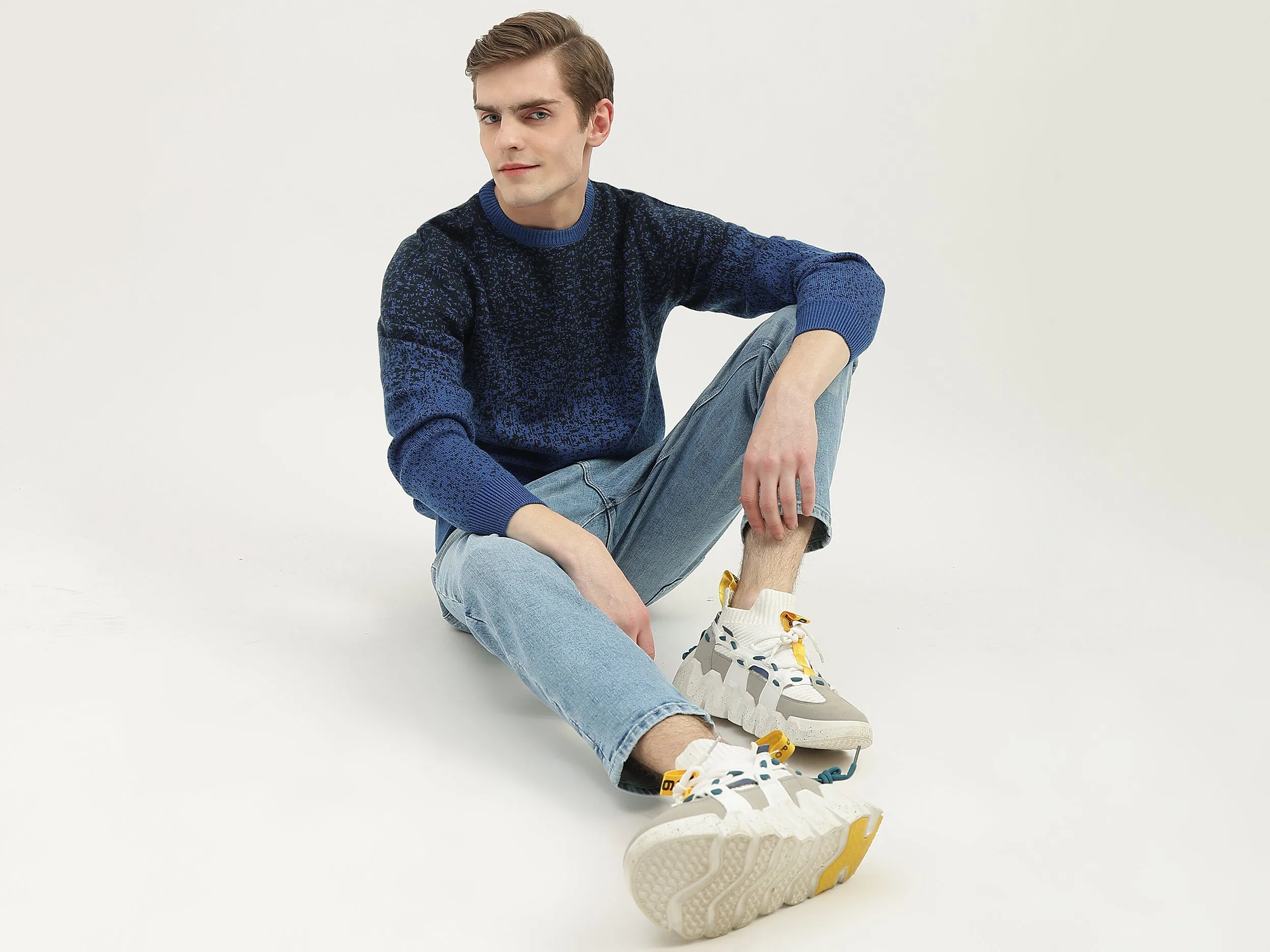 Men Textured Round Neck Sweater