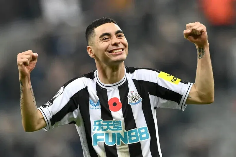 Miguel Almiron Signed Newcastle United FC Home Soccer Jersey (Beckett)