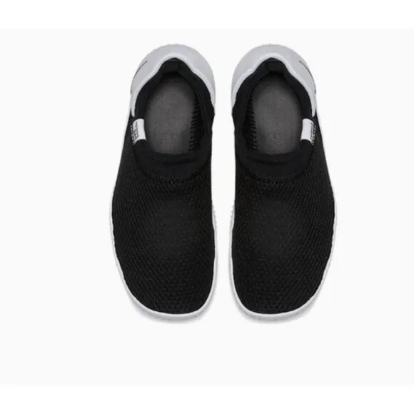 NEW! Youth NIKE Aqua Sock 360 Black White Water Shoes SZ 1 Youth