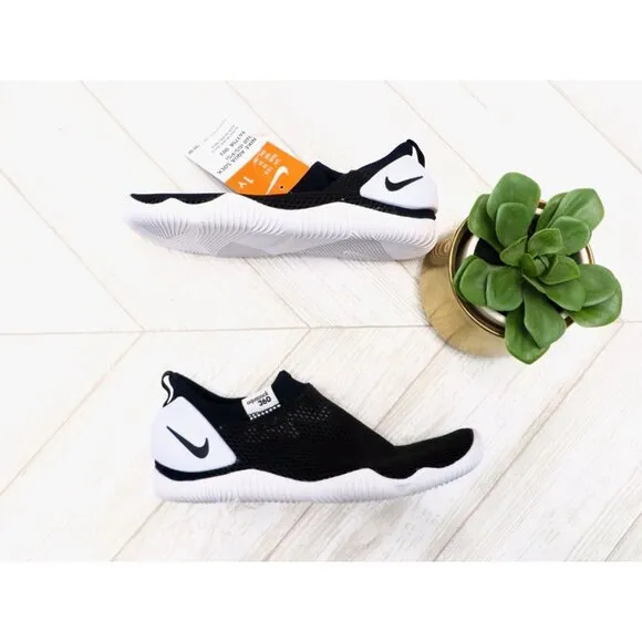 NEW! Youth NIKE Aqua Sock 360 Black White Water Shoes SZ 1 Youth