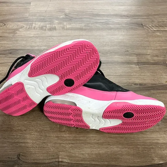 NIKE Air Jordan Max Aura 2 Shoes Pink Youth Size 5