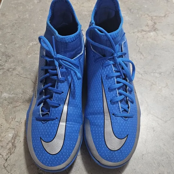 Nike Phantom GT Academy Soccer Cleats Size 5.5 Youth