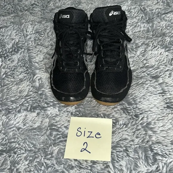 Used Kids Wrestling Shoes (4 pairs)