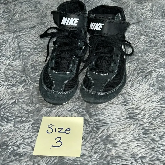 Used Kids Wrestling Shoes (4 pairs)
