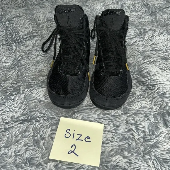 Used Kids Wrestling Shoes (4 pairs)
