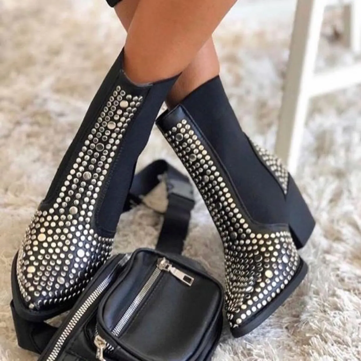 Winter Boots Women Sexy Rivet Velvet Rive Night Club Party Pump Shoes Women Zipper Short Autumn Winter Ladies Shoes Boots