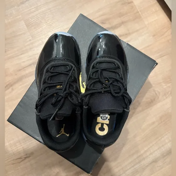 Youth Black Jordan shoes